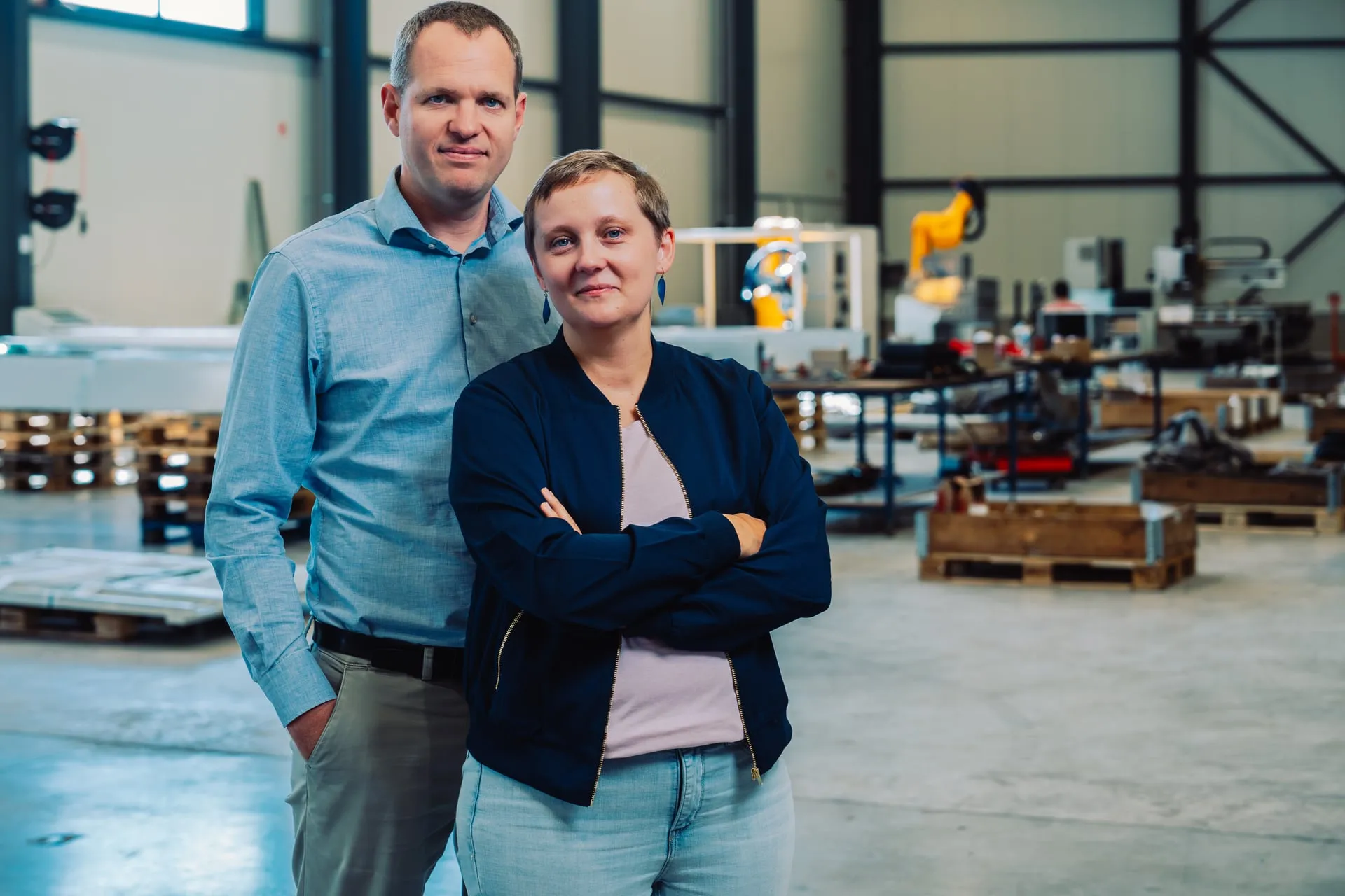 Lander Debruyne en Lieselot Verdonck in het nieuwe gebouw.