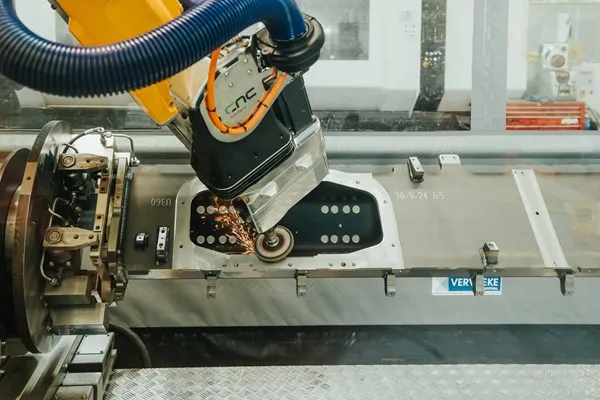 robot ontbramen picanol cnc solutions