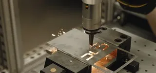 laser logo robot plaat