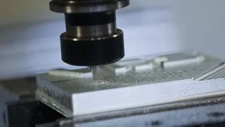 Frezen Aluminium