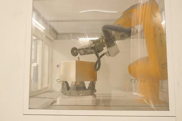 schuren robot aluminium 